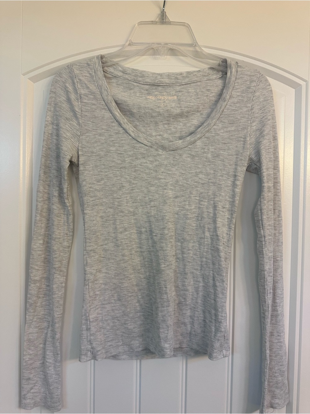 Aeropostale Light Gray Ribbed Long Sleeve Scoop Neck Top
